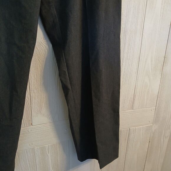Dockers Stain Defender Women's Size 12 Pleated Grey Dress Pants Favorite Fit - Picture 3 of 9